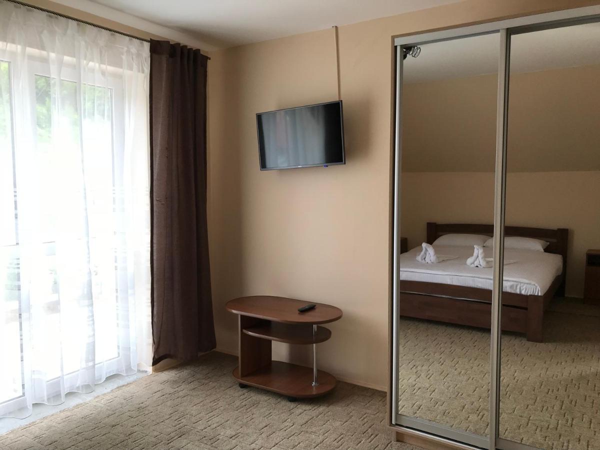 Sun Hotel Mizhhirya  外观 照片